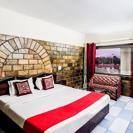 Hotel Oscar Regency بانتشكولا المظهر الخارجي الصورة