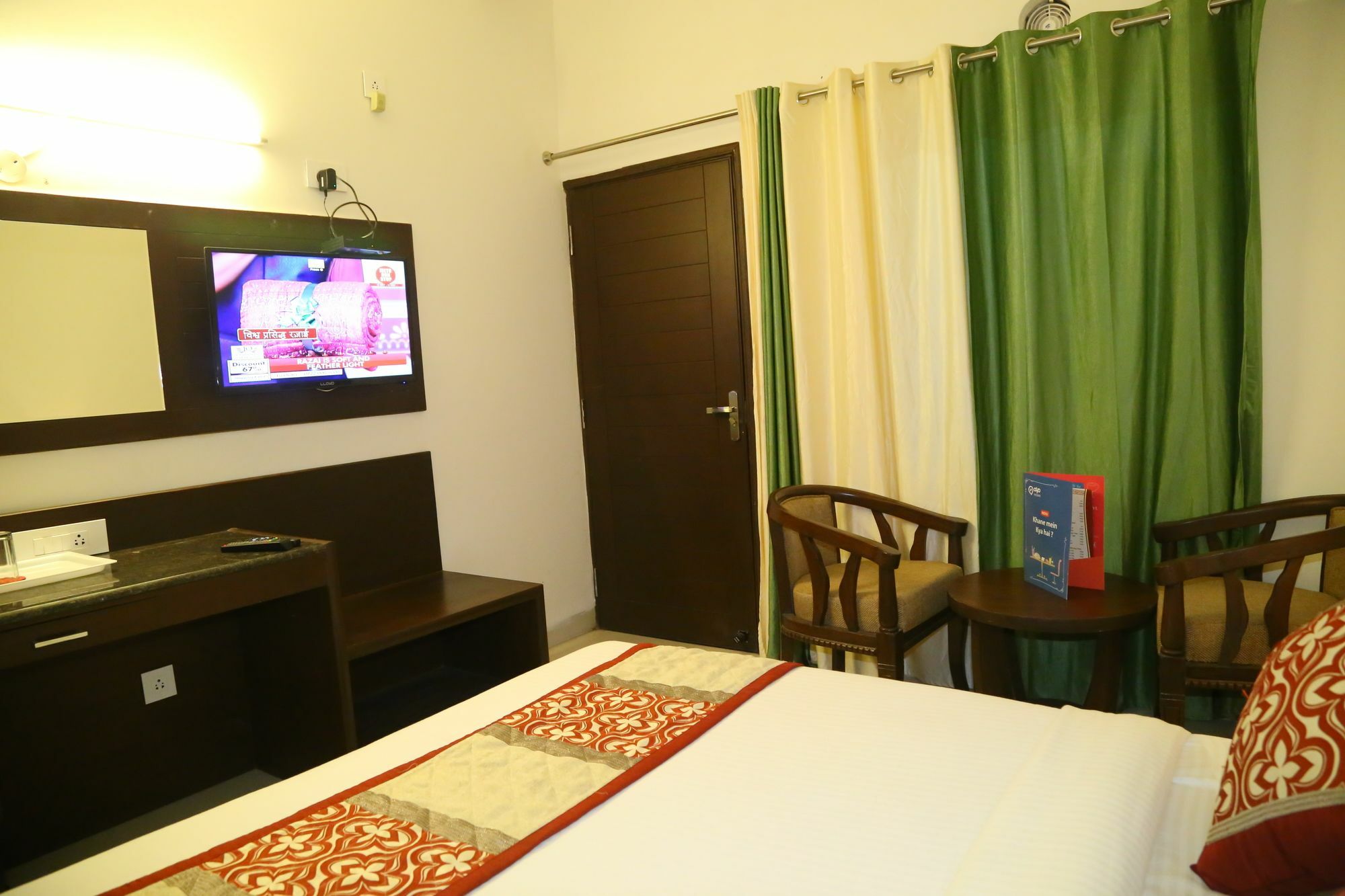 Hotel Oscar Regency بانتشكولا المظهر الخارجي الصورة
