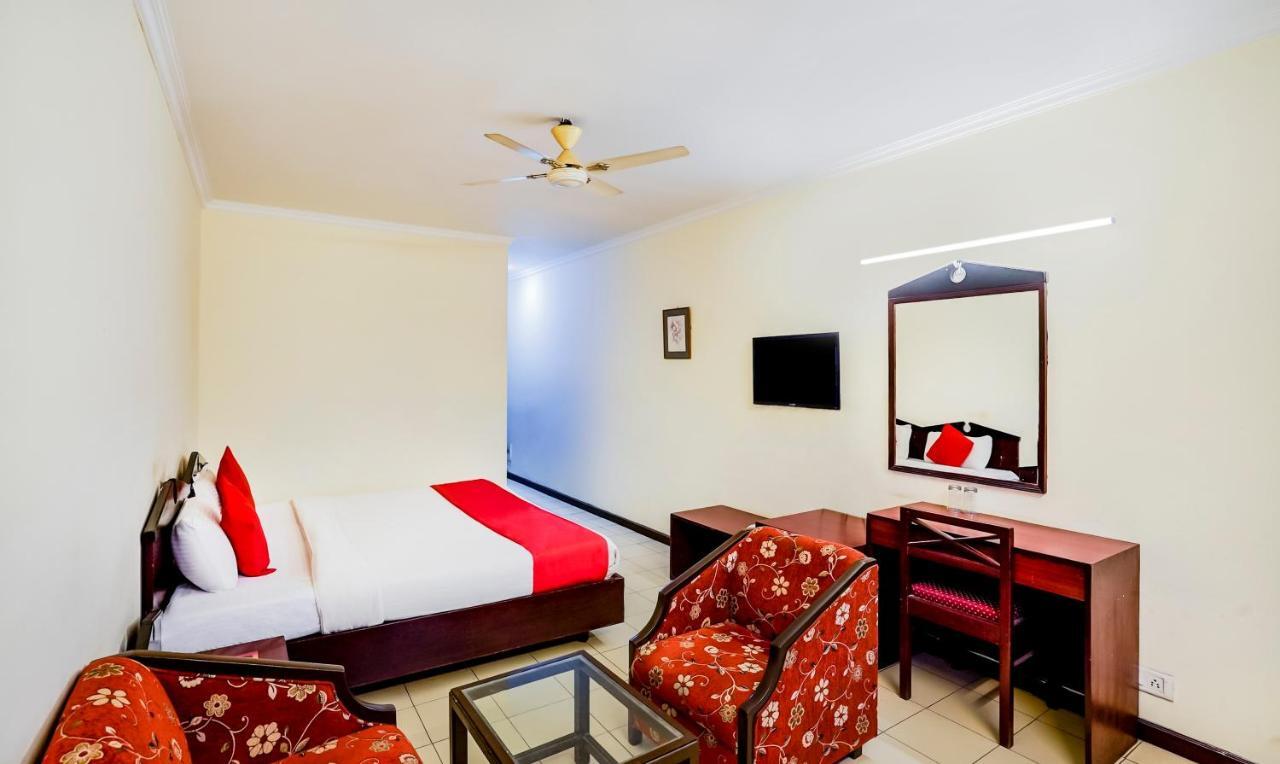 Hotel Oscar Regency بانتشكولا المظهر الخارجي الصورة