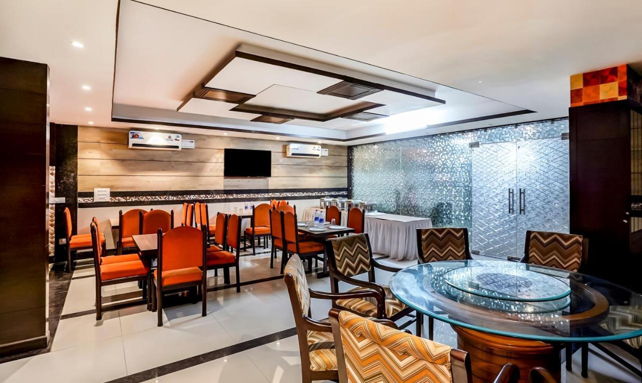 Hotel Oscar Regency بانتشكولا المظهر الخارجي الصورة