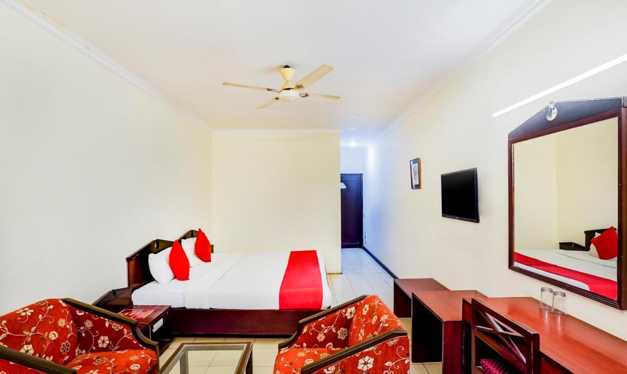 Hotel Oscar Regency بانتشكولا المظهر الخارجي الصورة